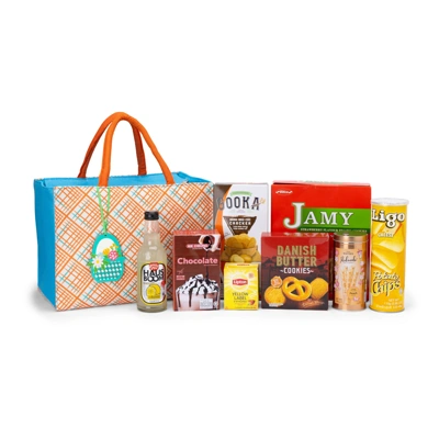 OFM ชุดกระเป๋าของขวัญ NY2026 รวมขนมและเครื่องดื่มหลากหลายชนิด