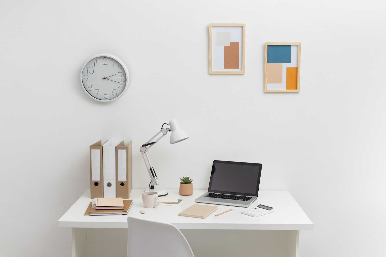 budget-office-focus-colors ตกแต่งออฟฟิศแบบประหยัด โทนสีสร้างสมาธิ